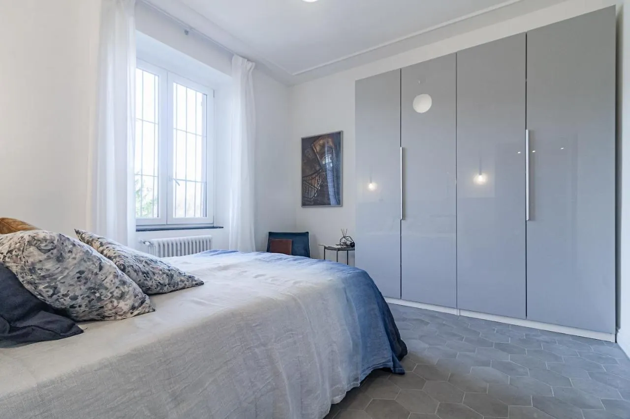 Blu Como Lake Apartment