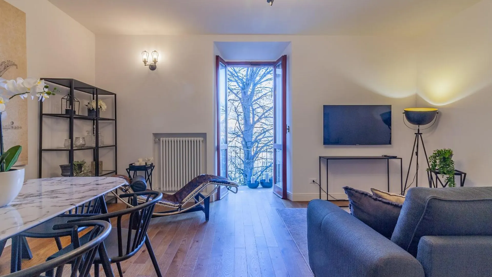 Blu Como Lake Apartment