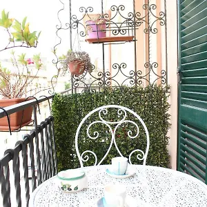 Camelia , Brindisi Italie